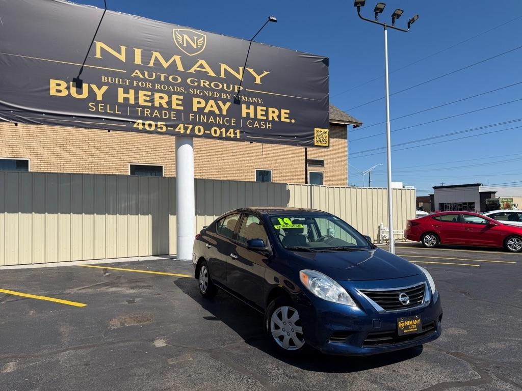 Nissan Versa 1.6 S 5M 2014