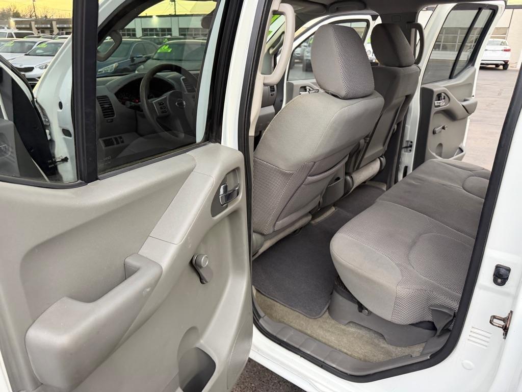 Nissan Frontier SL Crew Cab 2WD 2014