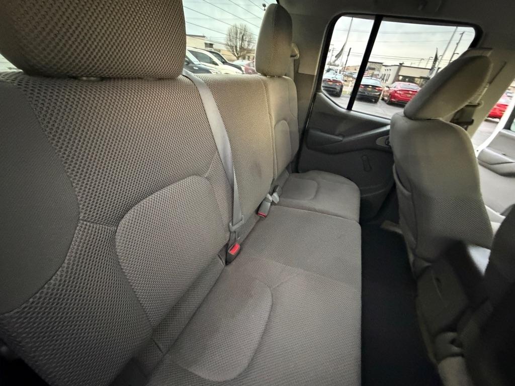 Nissan Frontier SL Crew Cab 2WD 2014