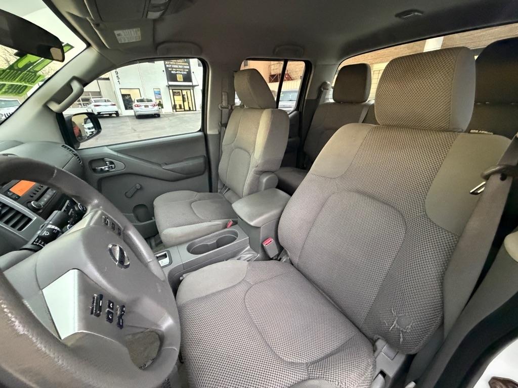 Nissan Frontier SL Crew Cab 2WD 2014