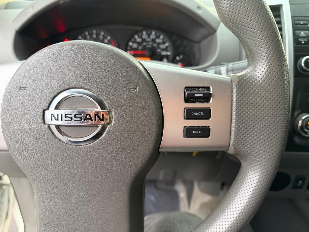 Nissan Frontier SL Crew Cab 2WD 2014