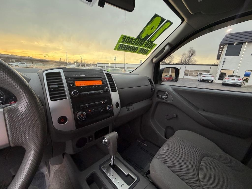 Nissan Frontier SL Crew Cab 2WD 2014