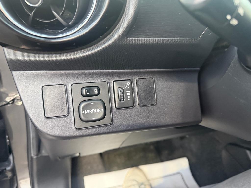 Toyota Prius c One 2015