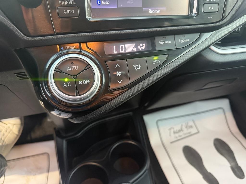 Toyota Prius c One 2015