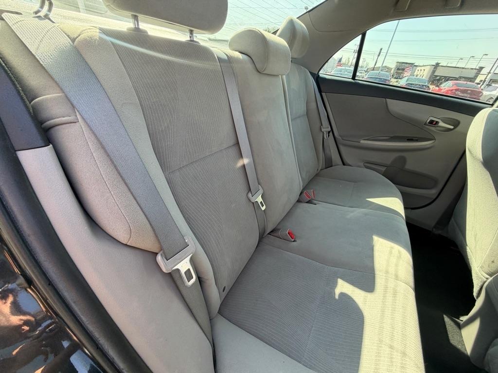 Toyota Corolla L 5-Speed MT 2013