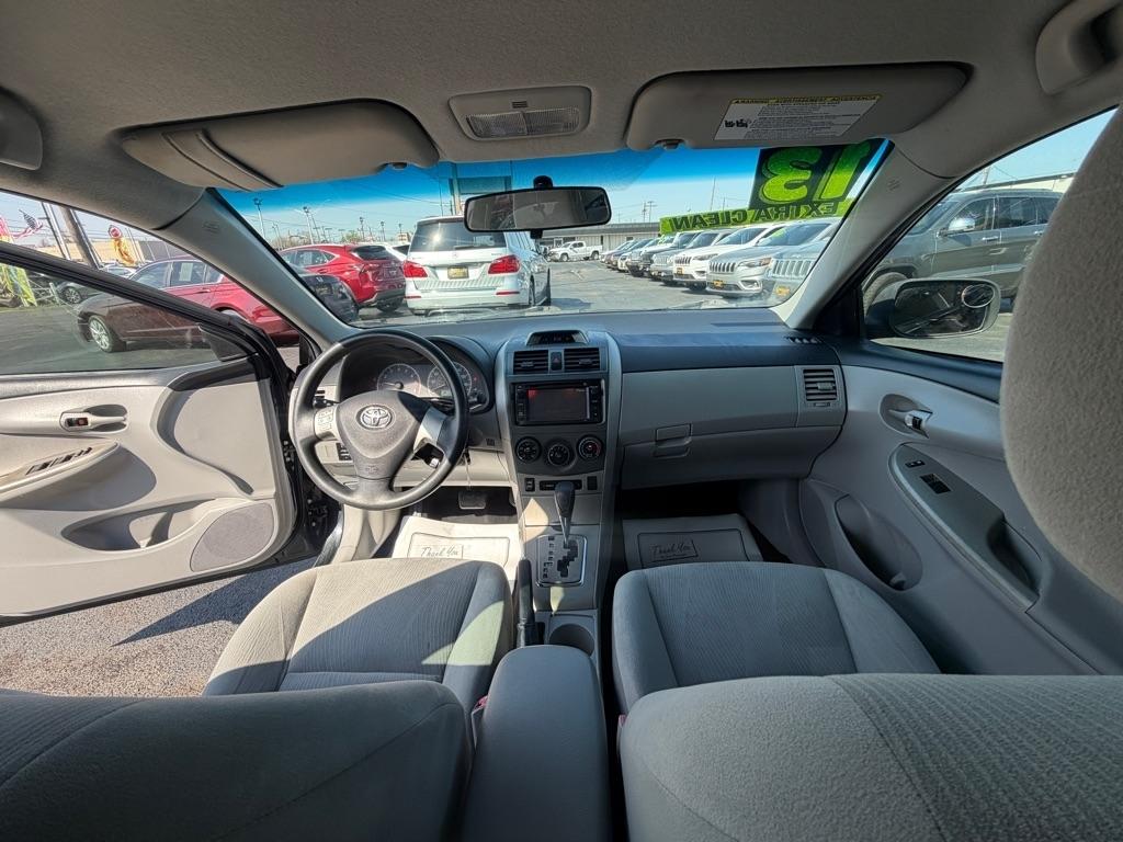 Toyota Corolla L 5-Speed MT 2013