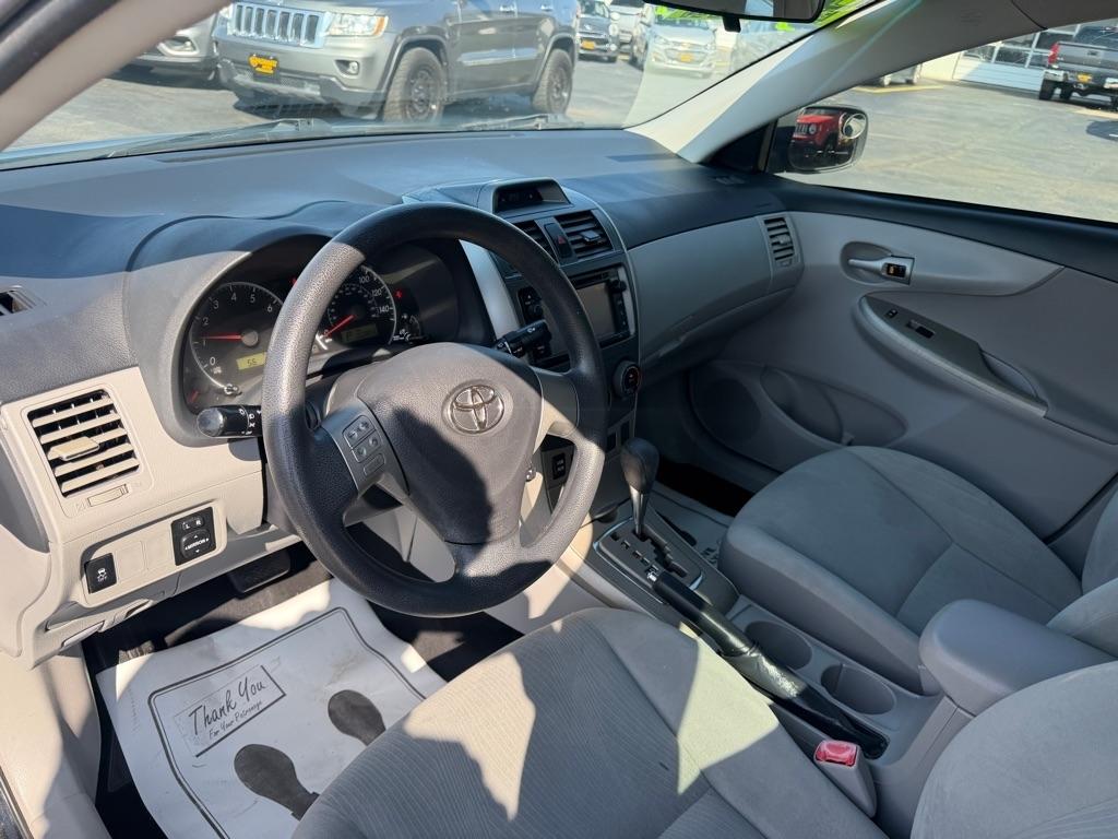 Toyota Corolla L 5-Speed MT 2013