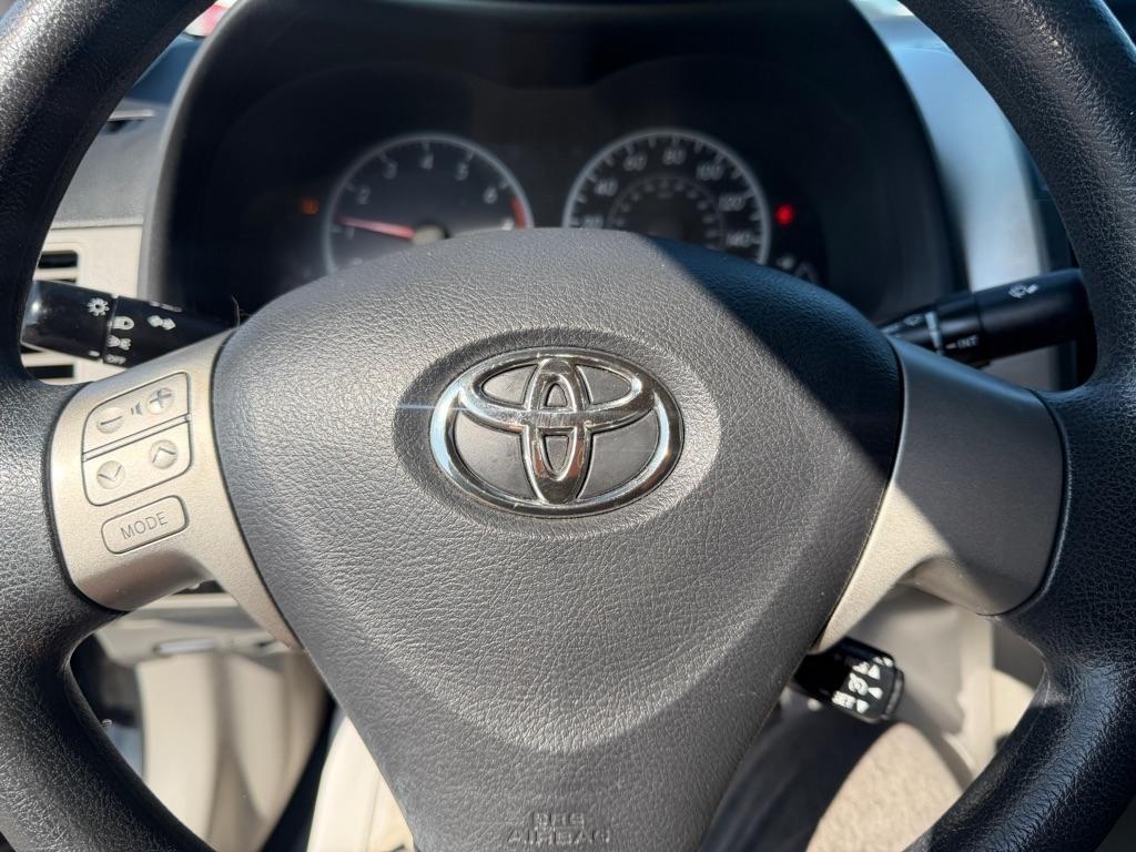 Toyota Corolla L 5-Speed MT 2013