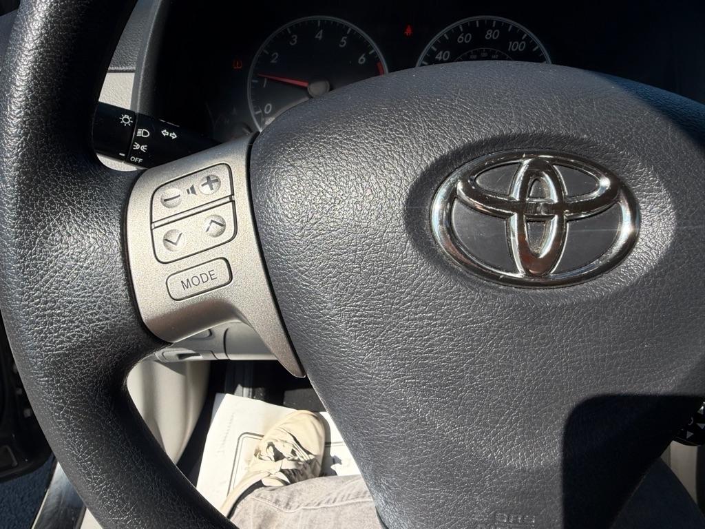 Toyota Corolla L 5-Speed MT 2013
