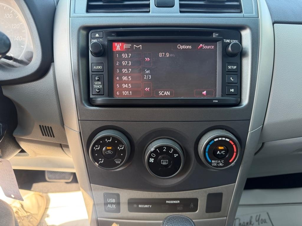 Toyota Corolla L 5-Speed MT 2013