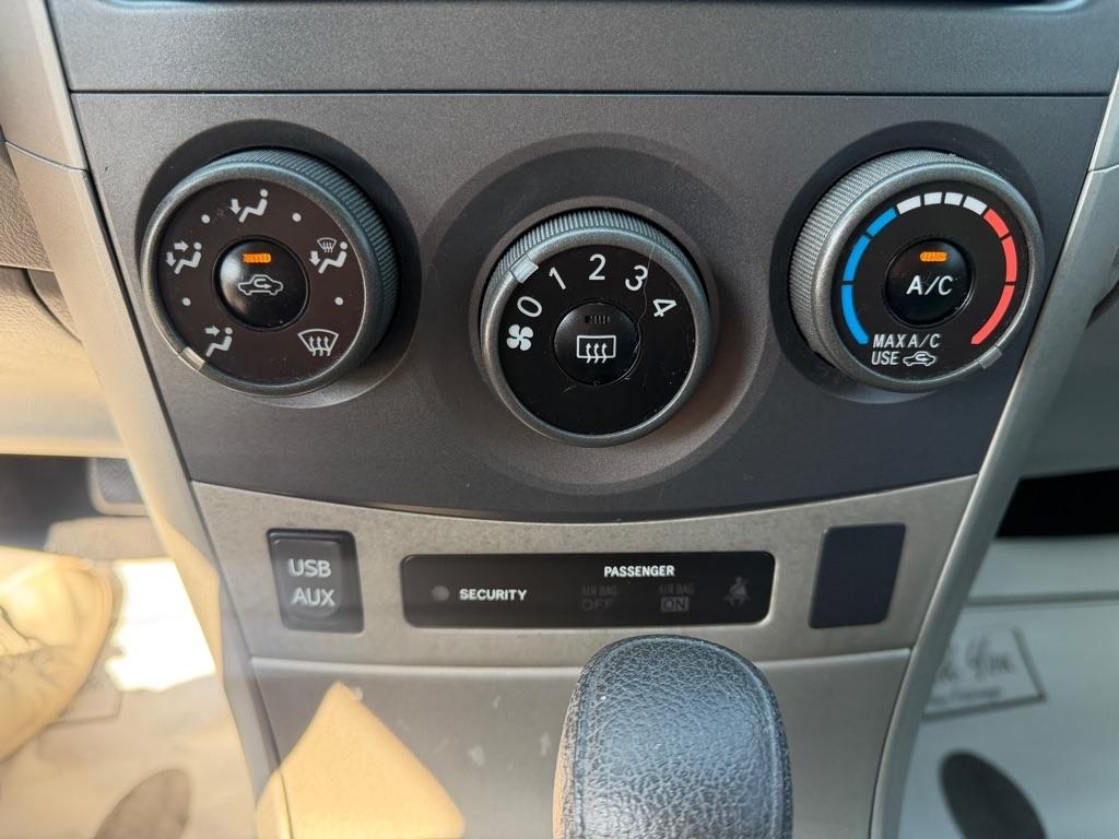 Toyota Corolla L 5-Speed MT 2013