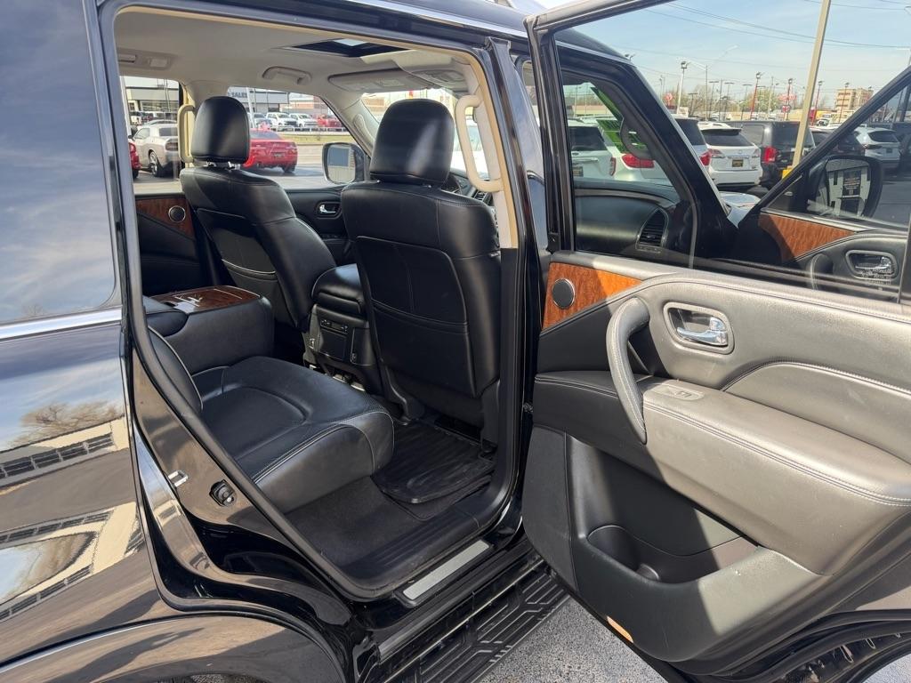 Infiniti QX80 LUXE 2019