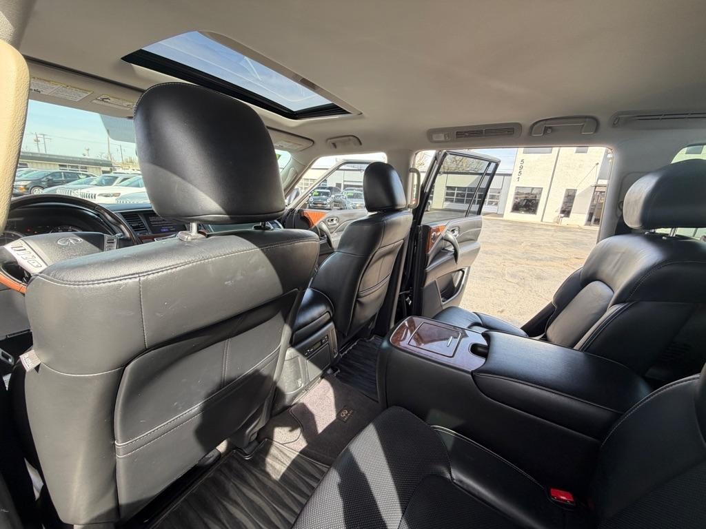 Infiniti QX80 LUXE 2019