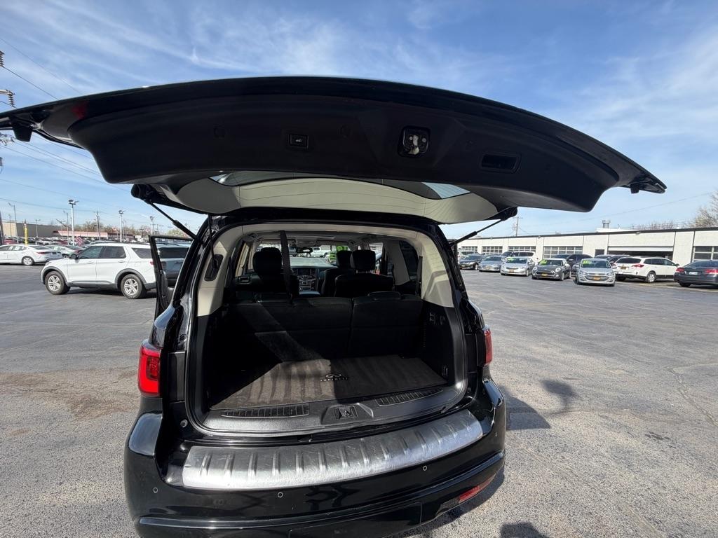 Infiniti QX80 LUXE 2019