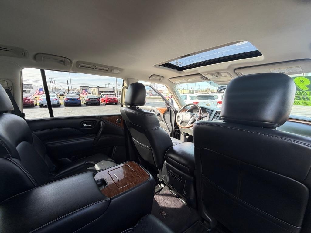 Infiniti QX80 LUXE 2019