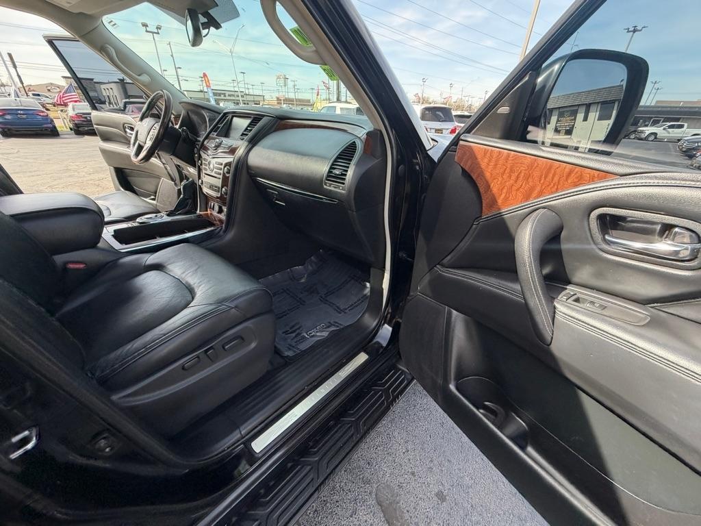 Infiniti QX80 LUXE 2019