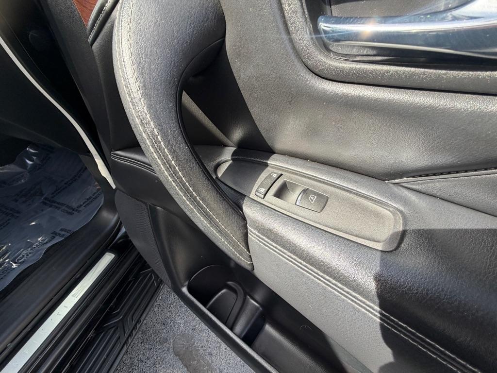 Infiniti QX80 LUXE 2019