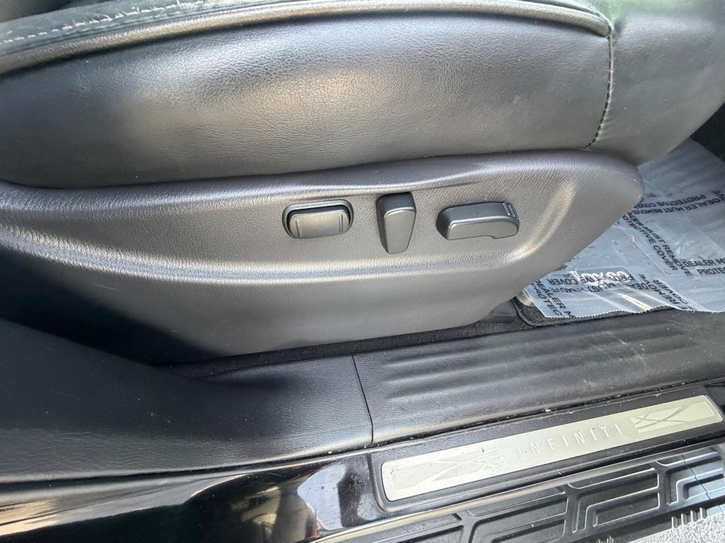 Infiniti QX80 LUXE 2019