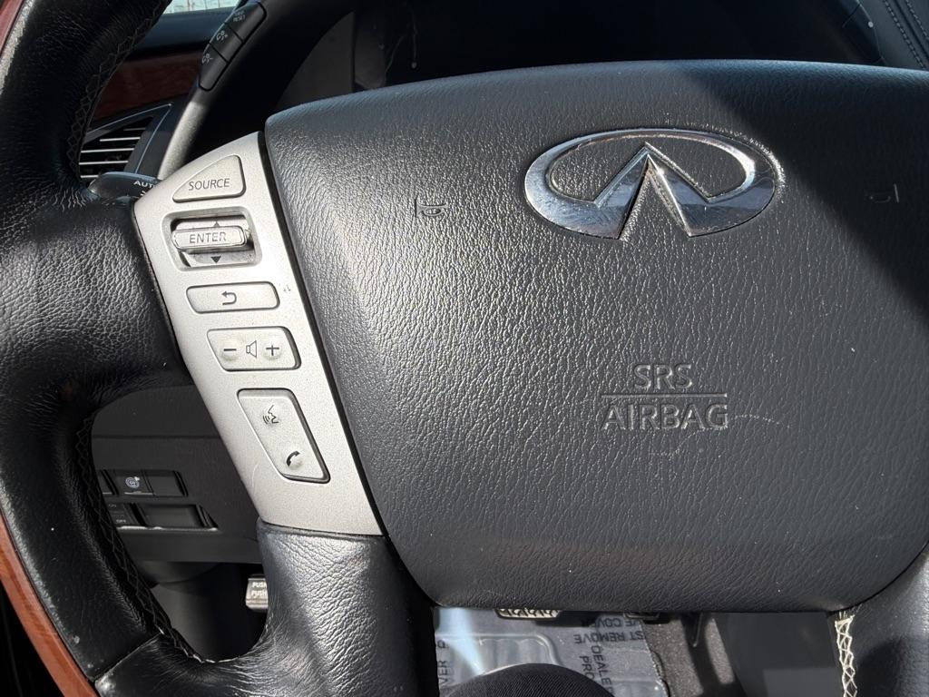 Infiniti QX80 LUXE 2019