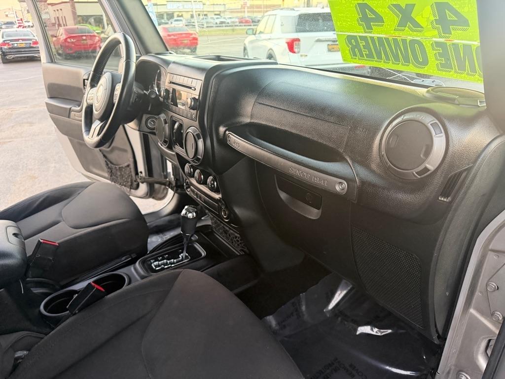 Jeep Wrangler Unlimited Sport 4WD 2015