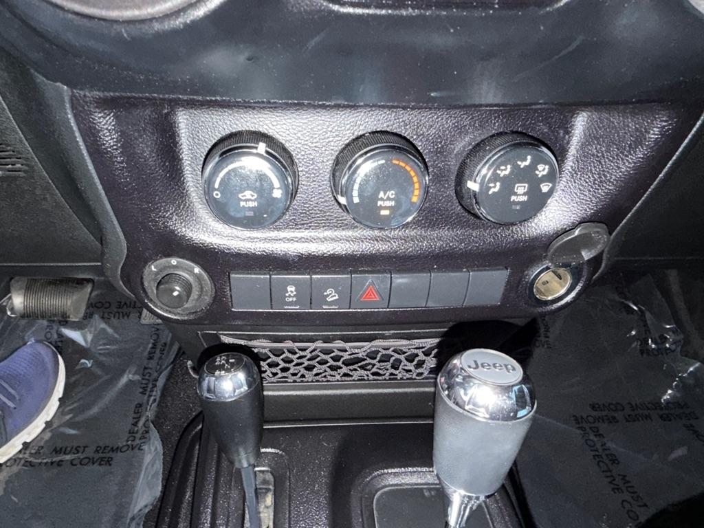 Jeep Wrangler Unlimited Sport 4WD 2015