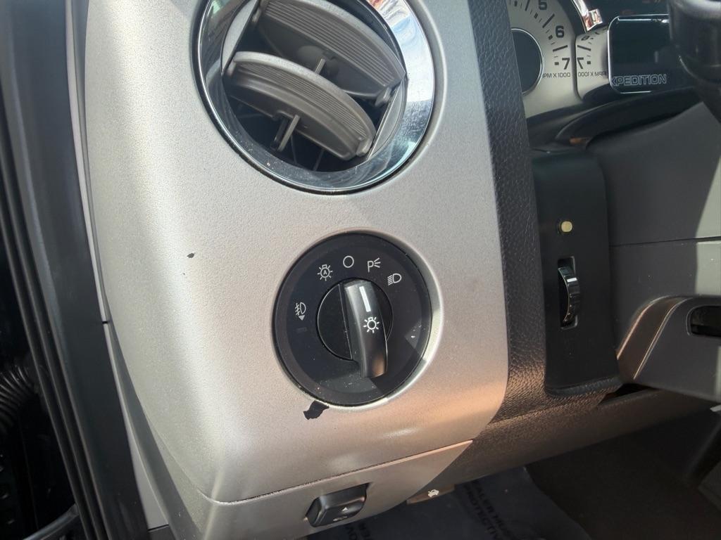 Ford Expedition Limited 2WD 2009