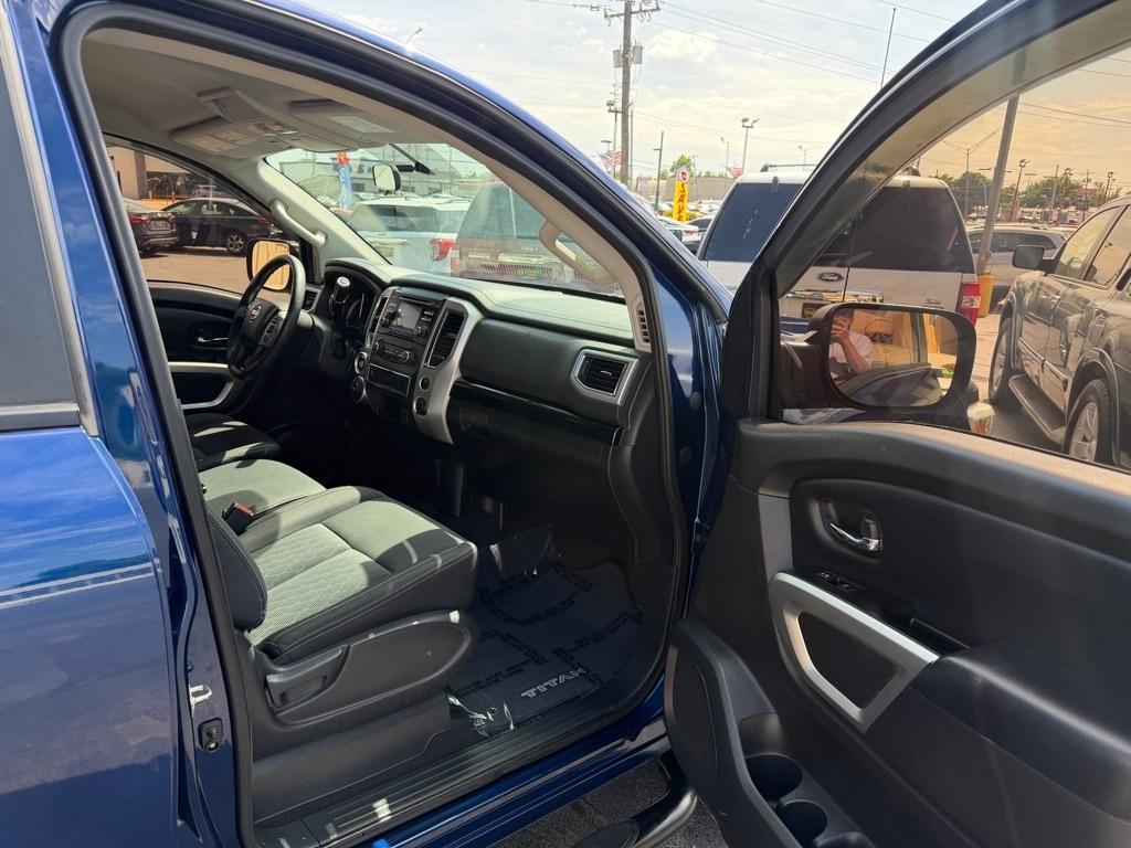Nissan Titan S Crew Cab 4WD 2018
