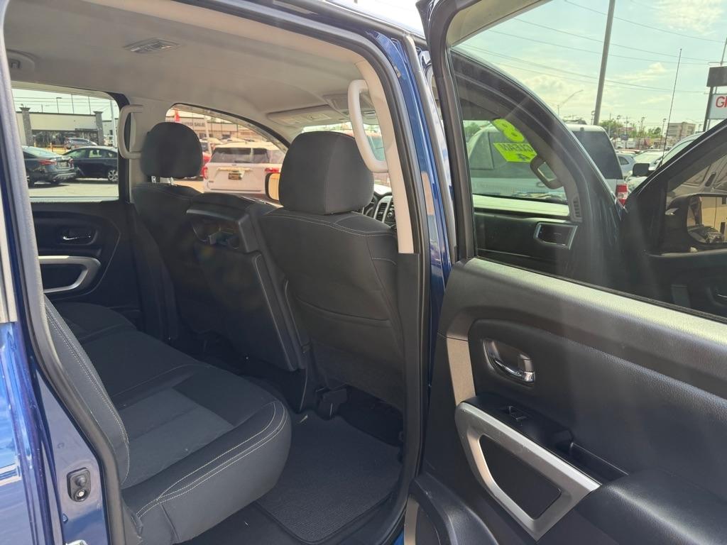 Nissan Titan S Crew Cab 4WD 2018