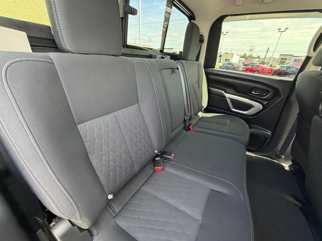Nissan Titan S Crew Cab 4WD 2018