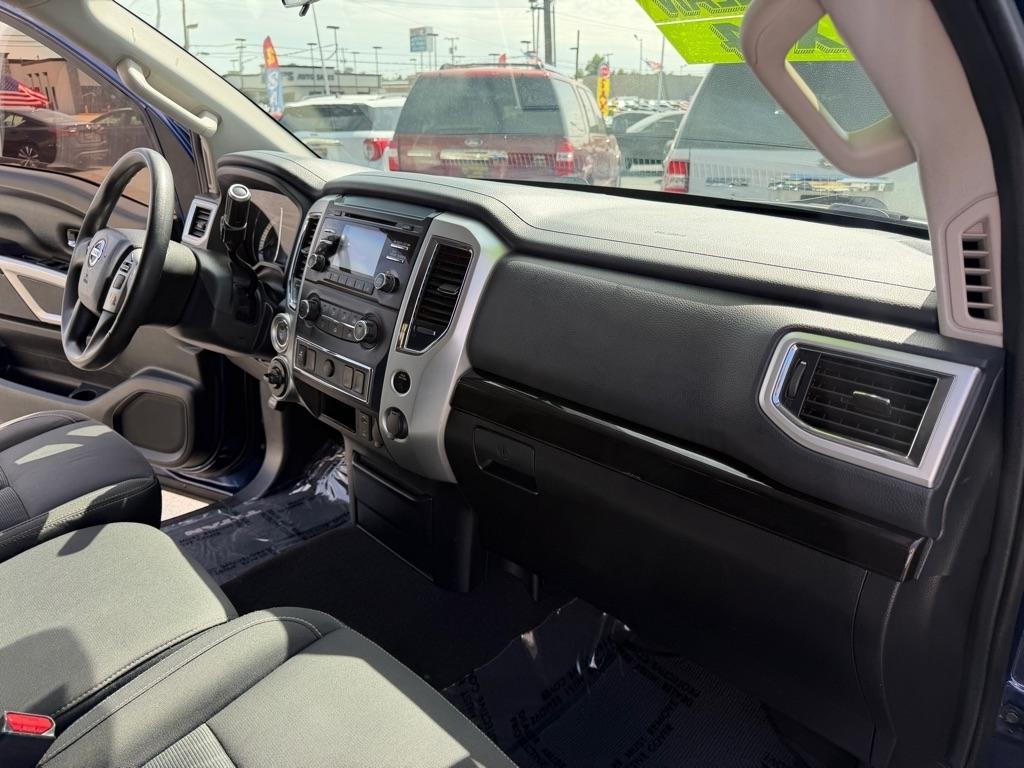 Nissan Titan S Crew Cab 4WD 2018