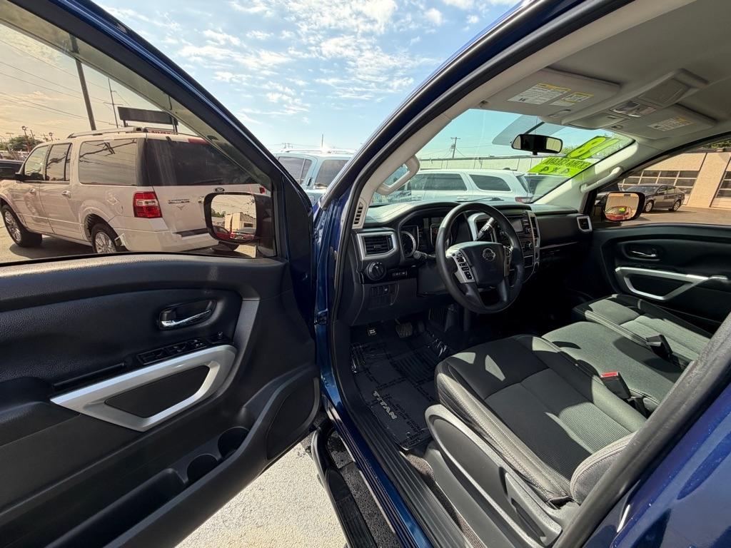 Nissan Titan S Crew Cab 4WD 2018