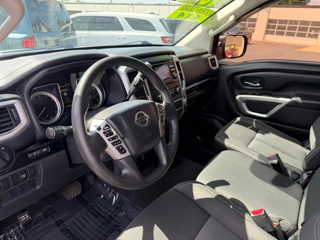 Nissan Titan S Crew Cab 4WD 2018