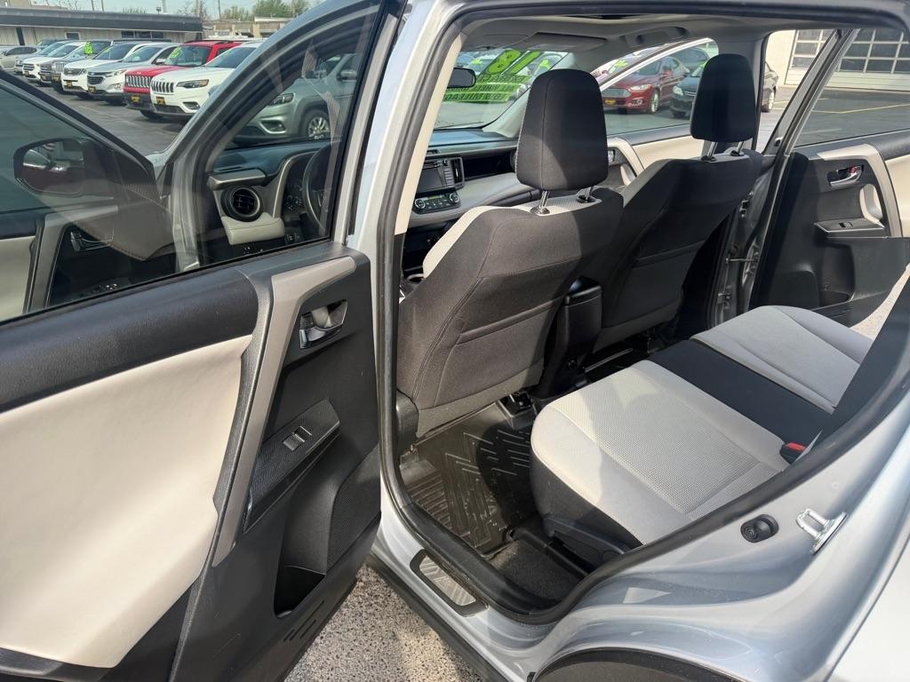 Toyota RAV4 XLE AWD 2018