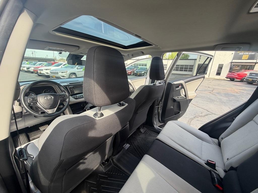 Toyota RAV4 XLE AWD 2018