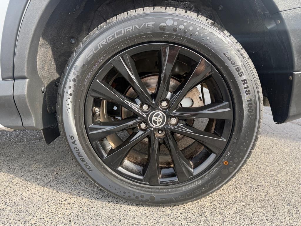 Toyota RAV4 XLE AWD 2018