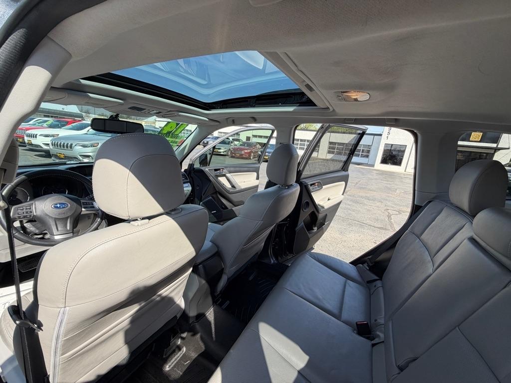 Subaru Forester 2.5i Touring 2014