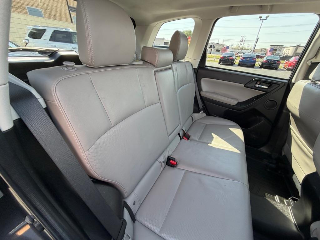 Subaru Forester 2.5i Touring 2014