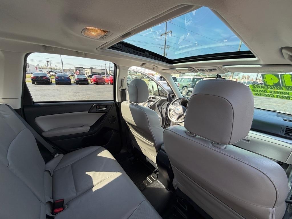 Subaru Forester 2.5i Touring 2014