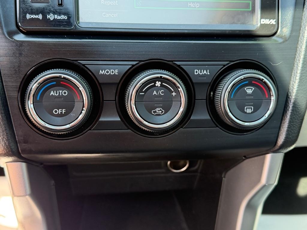 Subaru Forester 2.5i Touring 2014