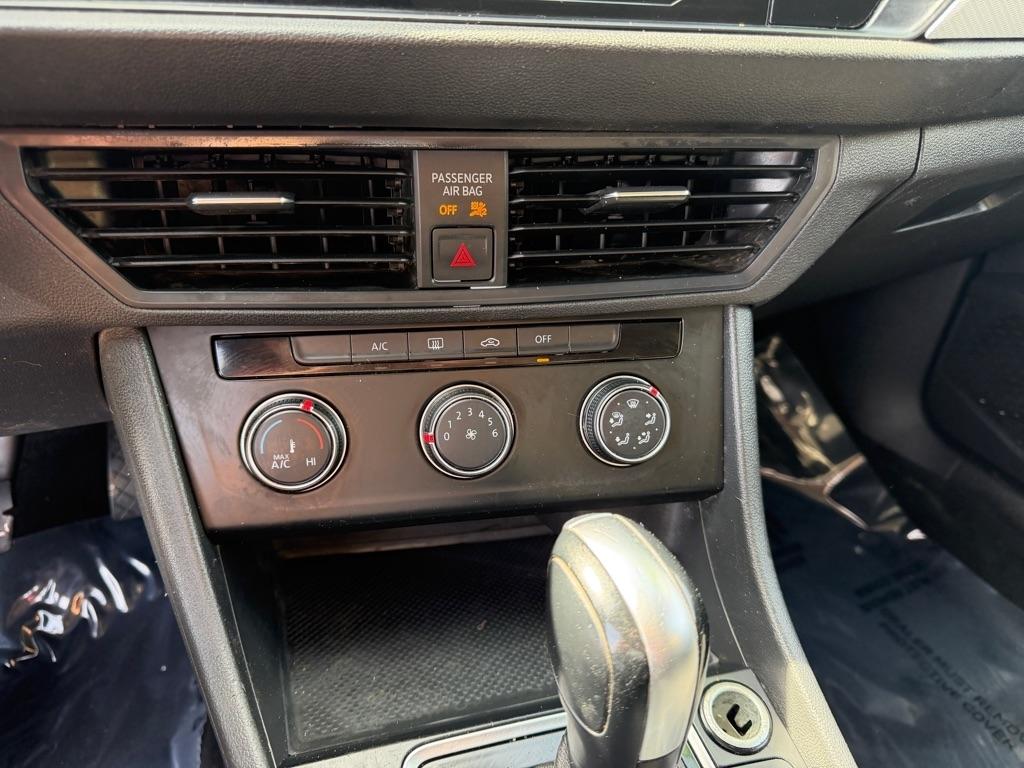 Volkswagen Jetta 1.4T S 8A 2019