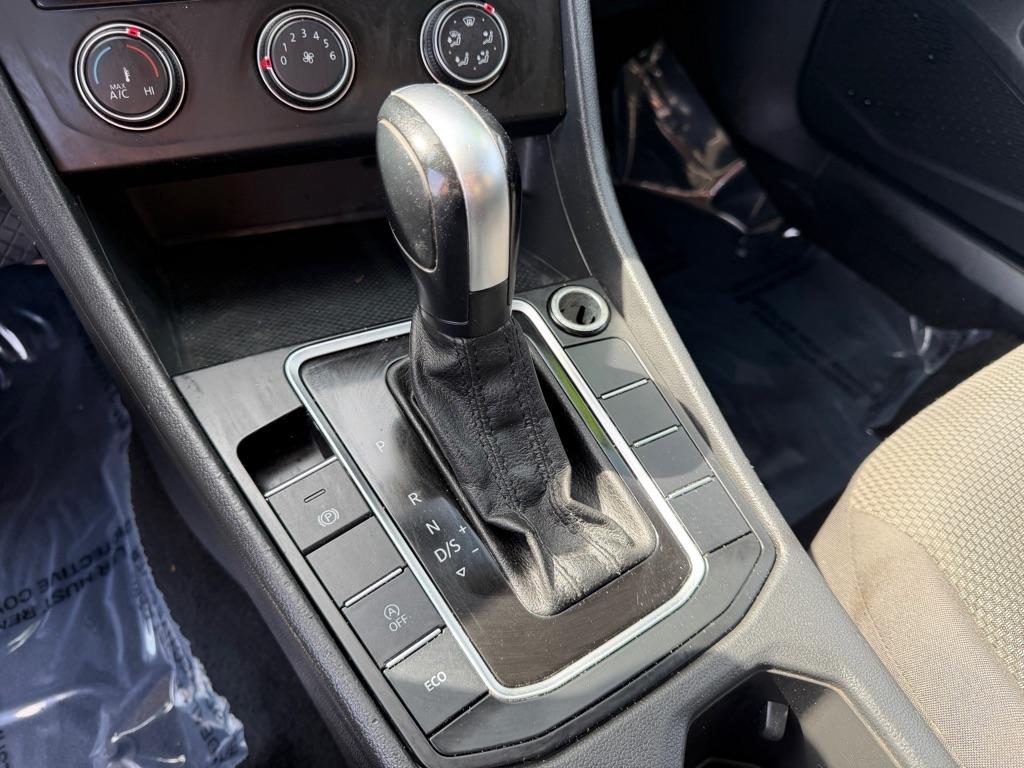 Volkswagen Jetta 1.4T S 8A 2019