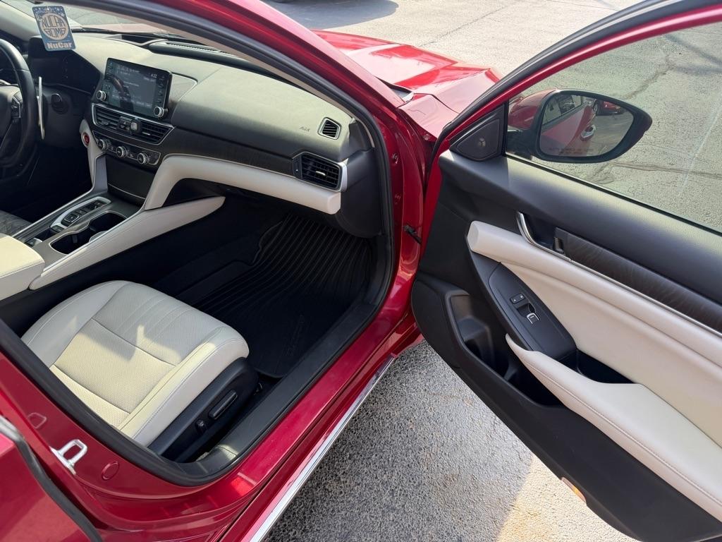 Honda Accord Touring 2.0T 2021