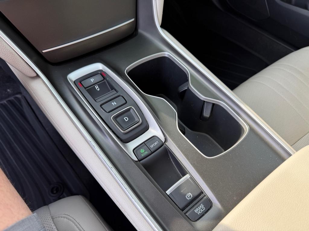 Honda Accord Touring 2.0T 2021