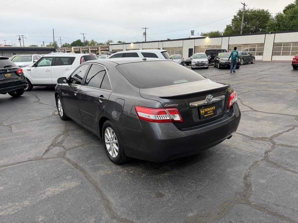 Toyota Camry SE 6-Spd MT 2010