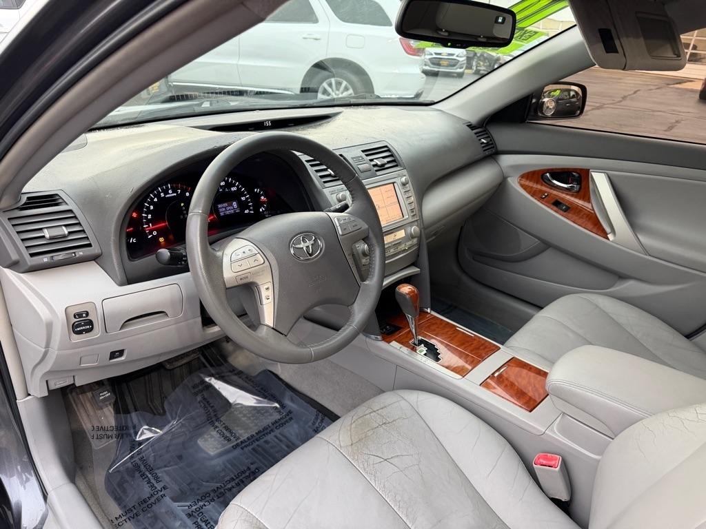 Toyota Camry SE 6-Spd MT 2010