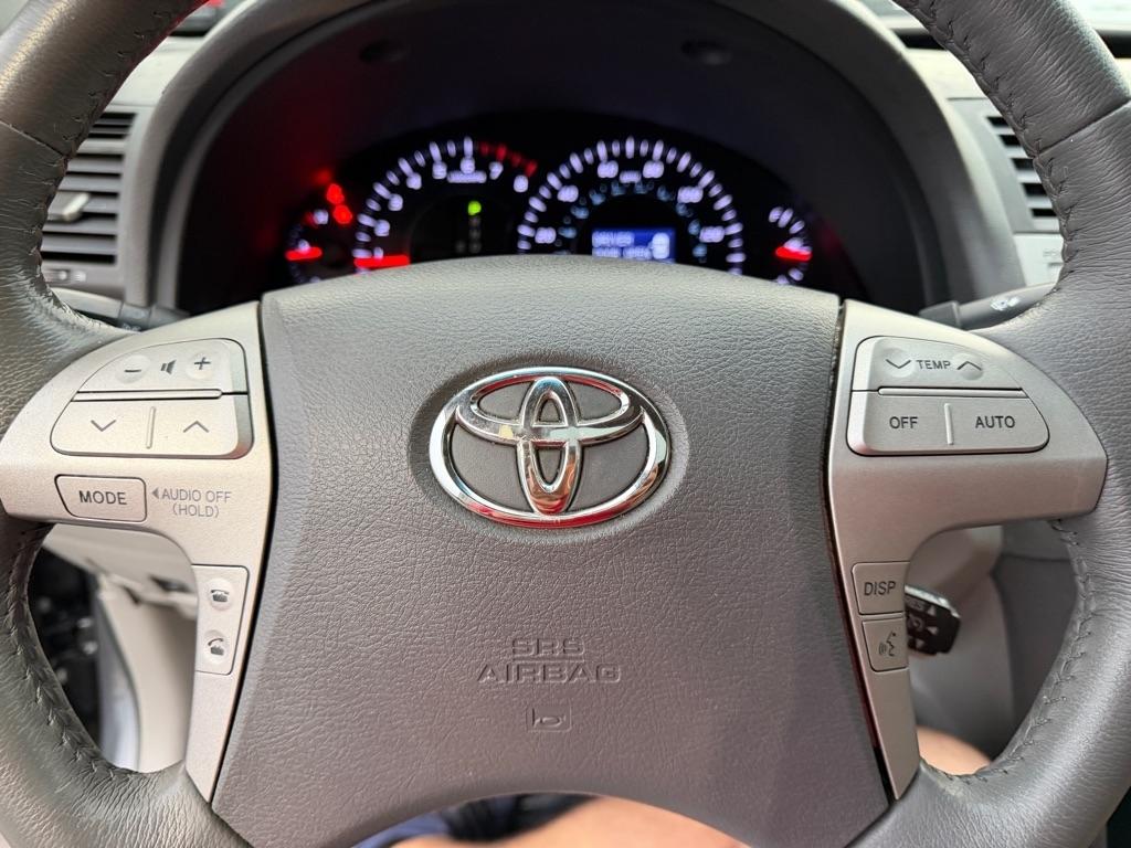 Toyota Camry SE 6-Spd MT 2010