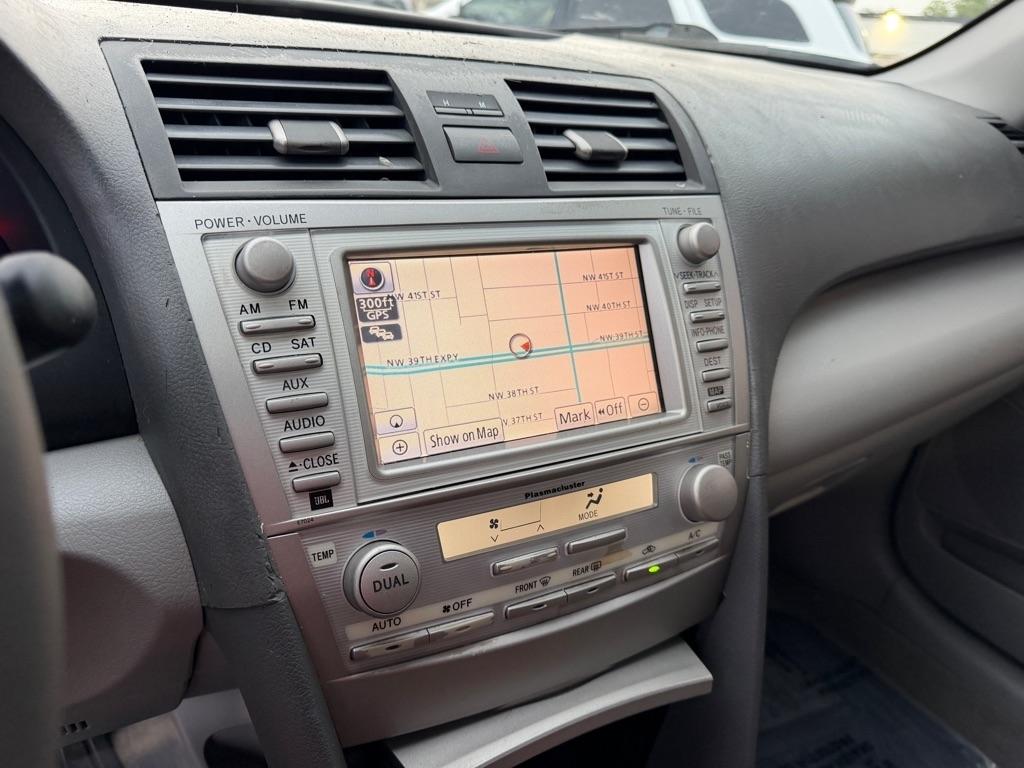 Toyota Camry SE 6-Spd MT 2010