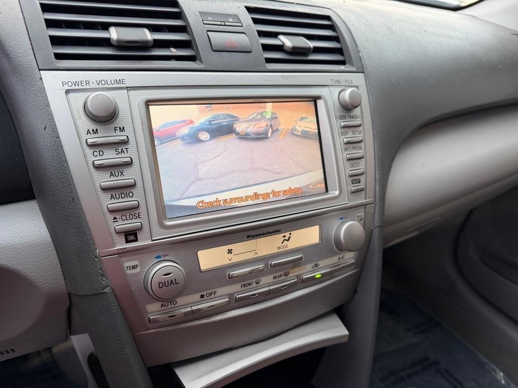 Toyota Camry SE 6-Spd MT 2010