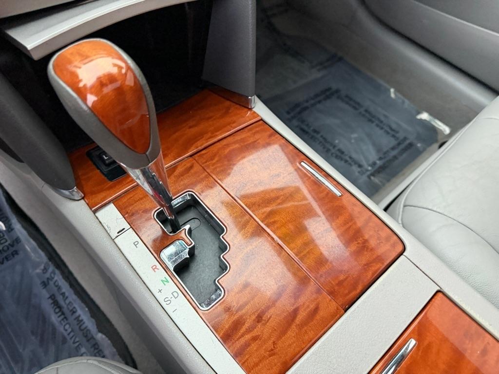 Toyota Camry SE 6-Spd MT 2010