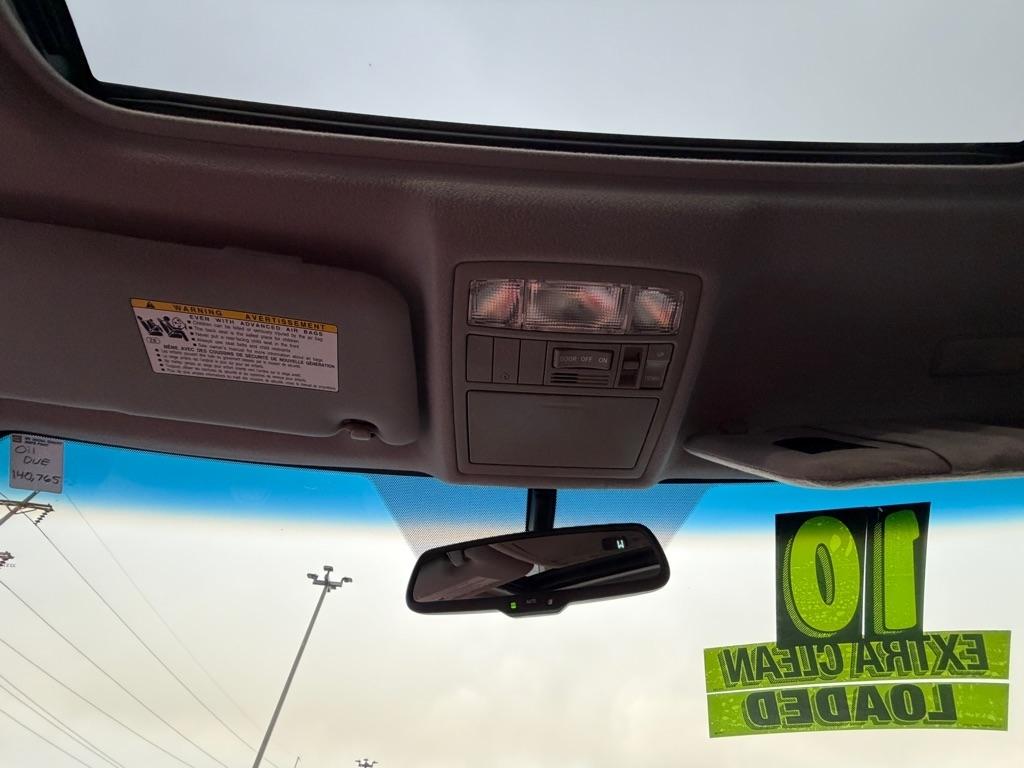 Toyota Camry SE 6-Spd MT 2010